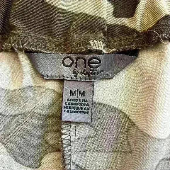 One by Chapter One Womens M Jogger Pants Army green Brown Tan drawstring Camo - Picture 9 of 11